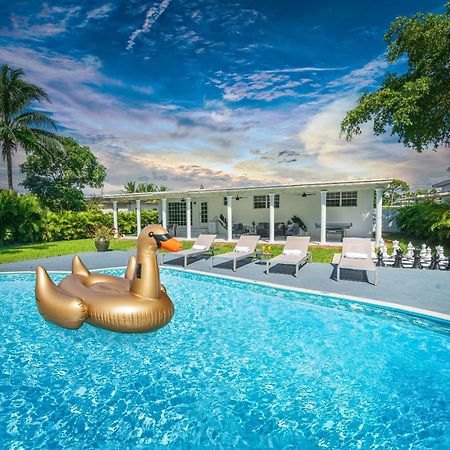 Вилла New Tropical Oasis Retreat In Майами Экстерьер фото